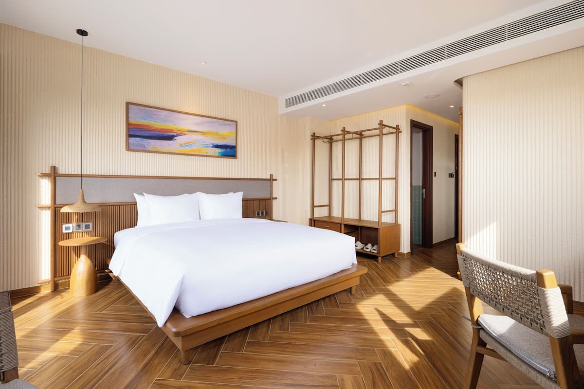 In-room safe, desk, blackout curtains, soundproofing