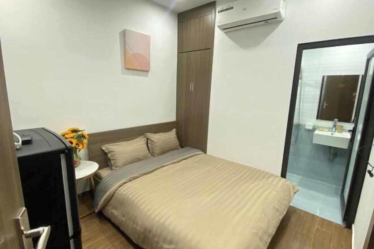Minibar, desk, free WiFi