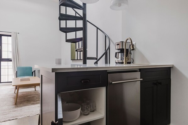 Interior - Blueground | Gramercy Park, AC & elevator, nr park (Downtown)