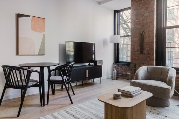 テレビ、ステレオ