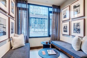 Interior - Blueground | S Lake Union, gym & bbq, nr museum (Seattle)