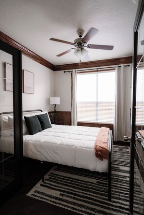 3 soverom, strykejern/-brett, wi-fi (inkludert) og sengetøy