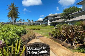Property grounds - Poipu Sands 221 – Ocean Views, Two Lanais, Walk to Shipwreck Beach (Koloa)