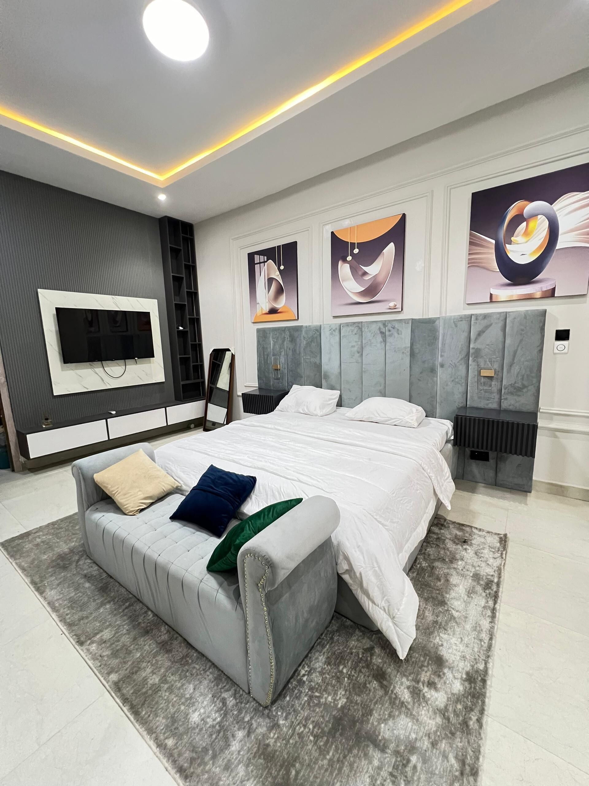 3 chambres, fer et planche à repasser, Wi-Fi, draps fournis