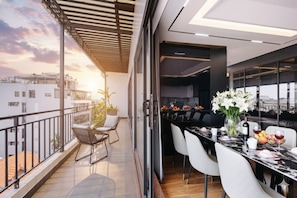 Elite Penthouse, Balcony, City View | Living area | TV, printers