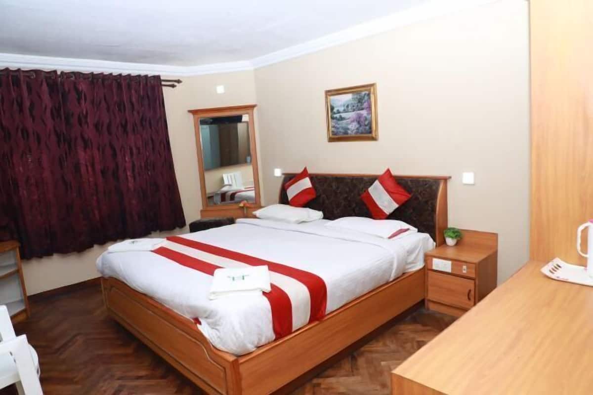 Rollaway beds, free WiFi, bed sheets