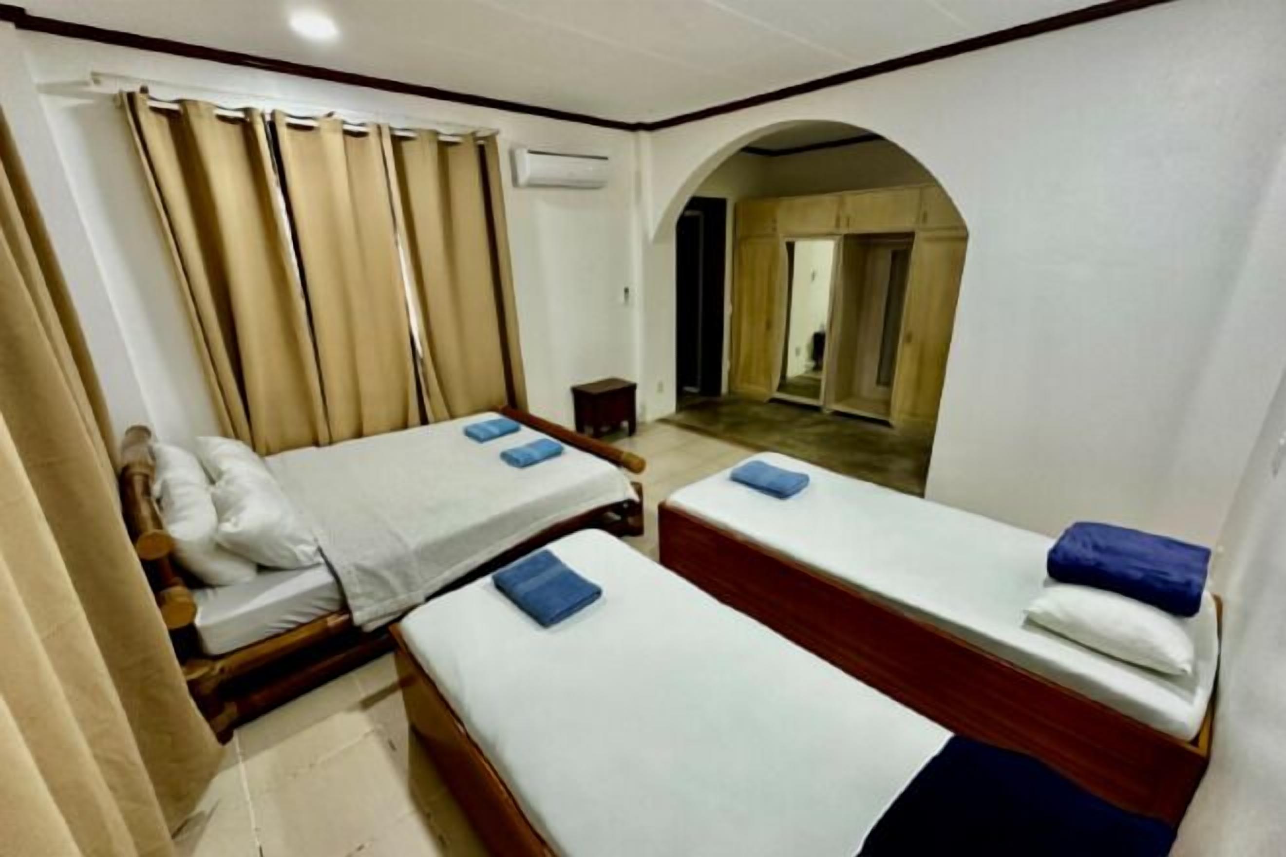 Free WiFi, bed sheets