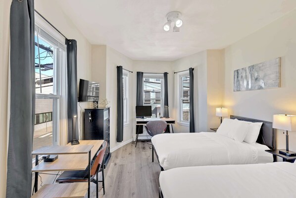 3 bedrooms, desk, iron/ironing board, WiFi - 3 Bed 1 Bath Near MIT (Cambridge)