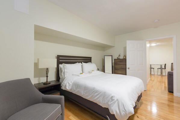 1 bedroom, desk, iron/ironing board, WiFi