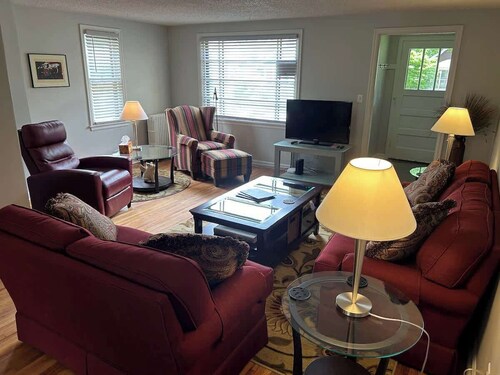 Spacious 2BR Apt in the Heart of Fargo