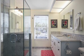 Shower, hair dryer, towels