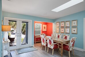 Dining - Cardium Dream - Charming Bungalow with Pool, Steps to Beach (Sanibel)