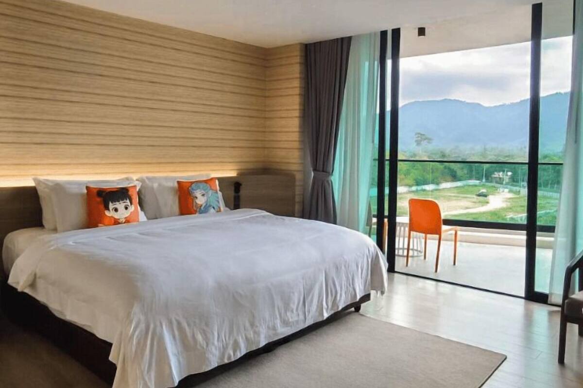 Deluxe Double Room, Balcony, Village View | 埃及棉床單、高級寢具、特厚豪華床墊、迷你吧