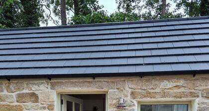 Mourne Mountain Cosy Couples Retreat at THE COOP with Hot-Tub (pet friendly)