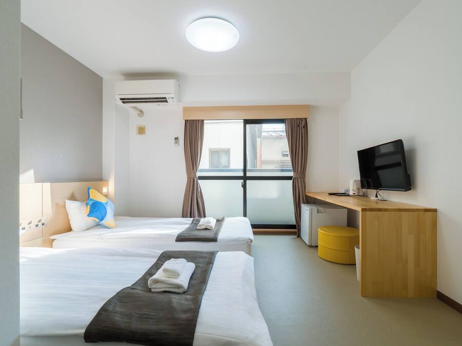 Superior Twin Room | Free WiFi, bed sheets