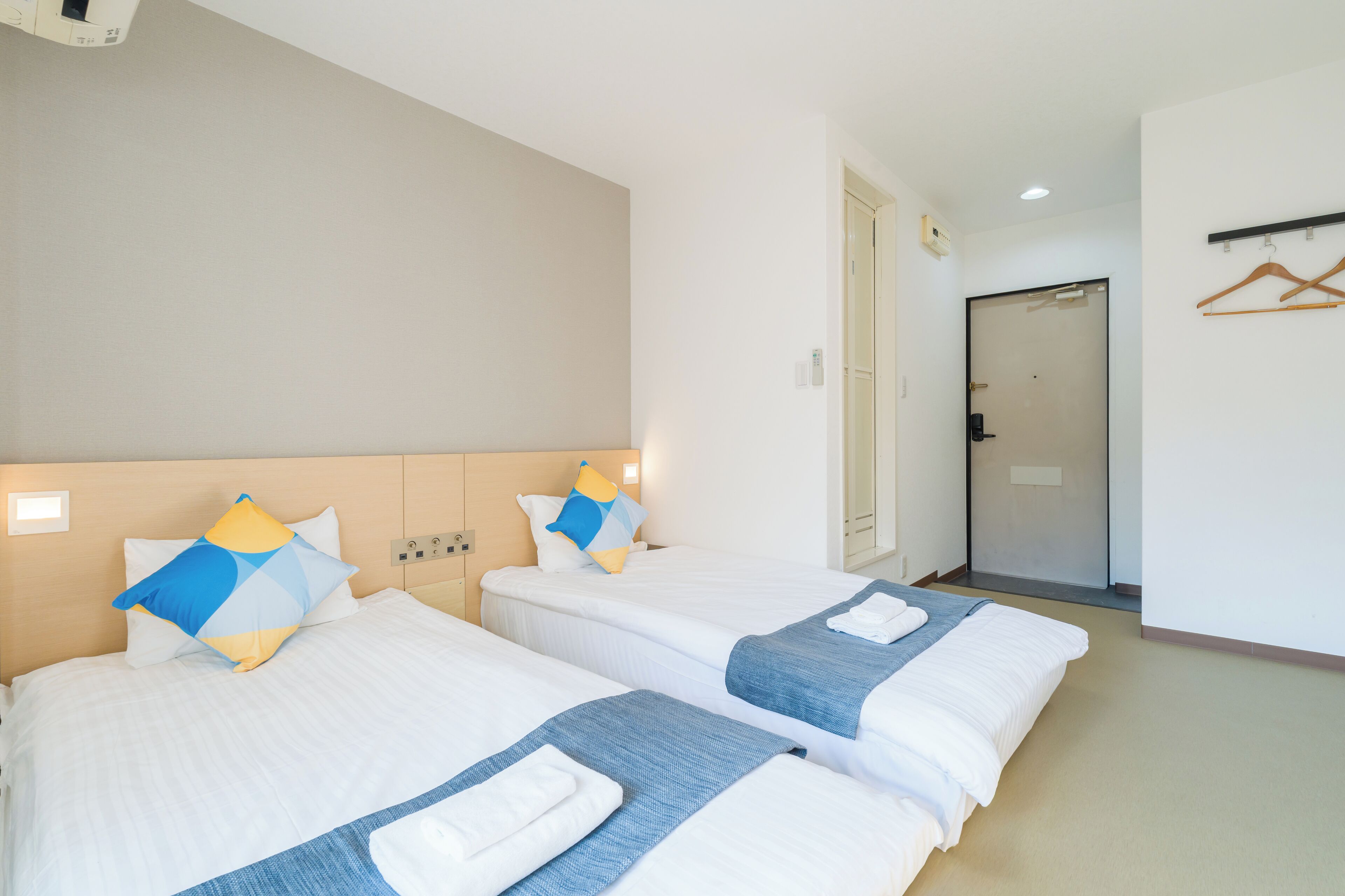 Free WiFi, bed sheets