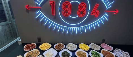 Morgenmadsbuffet hver dag (1000 JPY pr. person)
