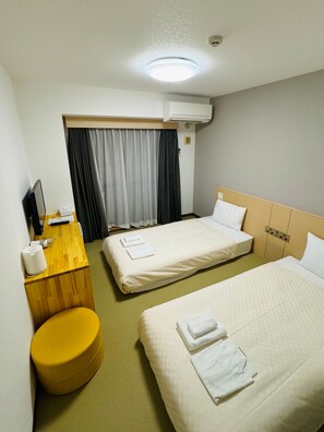 Twin Room | Free WiFi, bed sheets - MAIDO - DOYANEN HOTELS (Osaka)