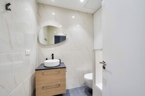 Regadera y secadora de cabello