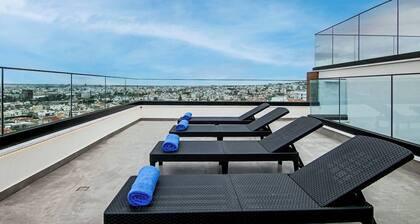 Phaedrus Living Sea View Anna Residence 301