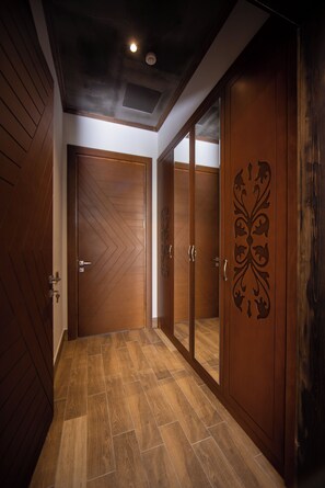 Coffres-forts dans les chambres, rideaux occultants, Wi-Fi gratuit