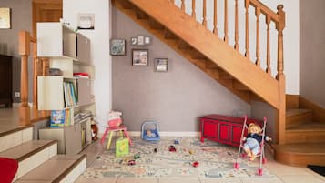 Childrenâs area
