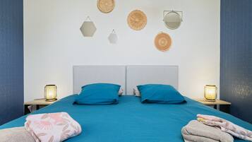 3 bedrooms, iron/ironing board, free WiFi, bed sheets