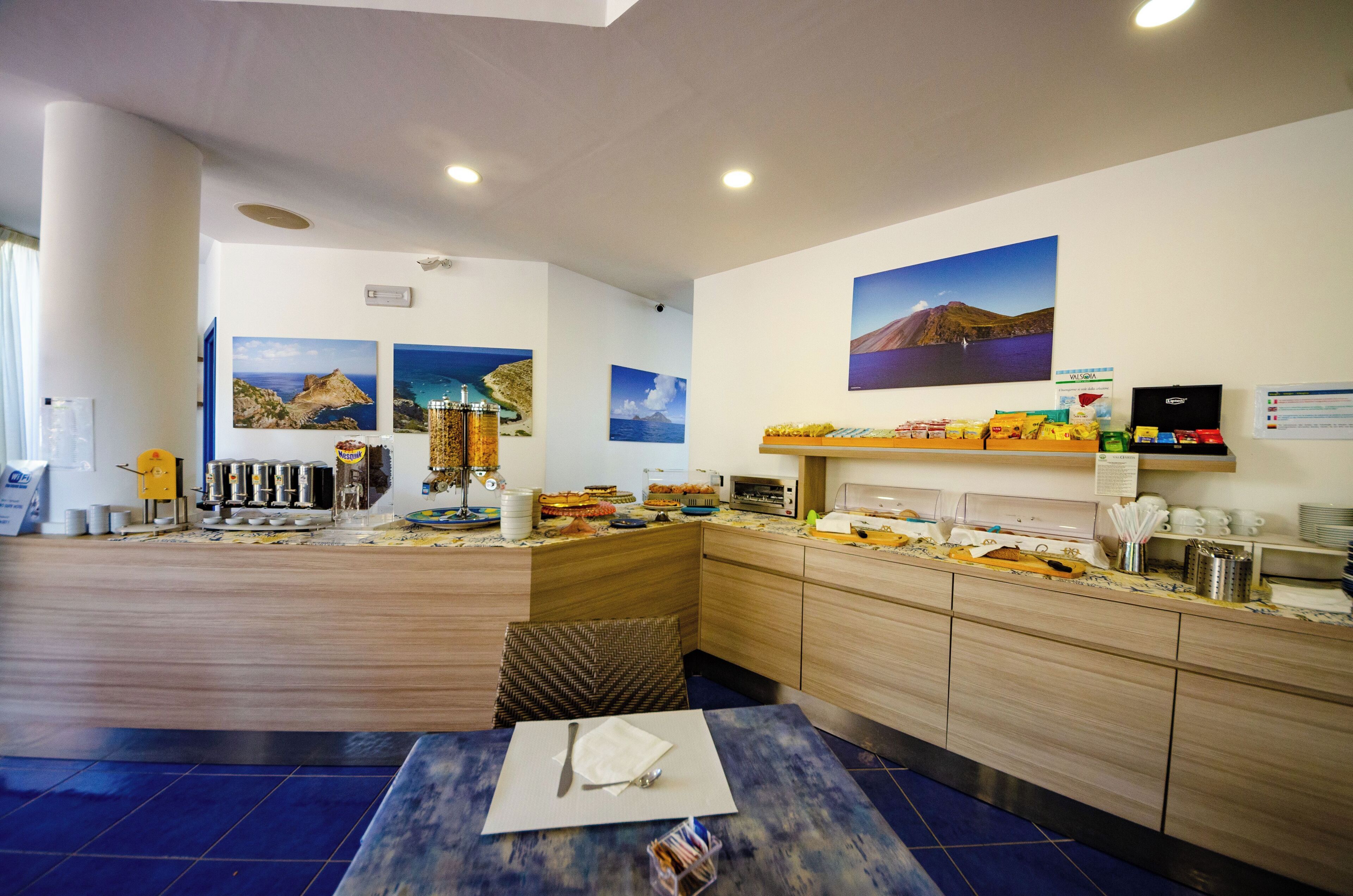 Petit déjeuner buffet compris tous les jours