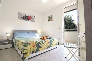 2 bedrooms, iron/ironing board, travel cot, free WiFi