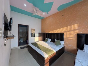 Deluxe Quadruple Room, City View - The Grand Plaza Agra (Agra)