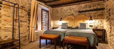 4 Schlafzimmer, Bügeleisen/Bügelbrett, Bettwäsche