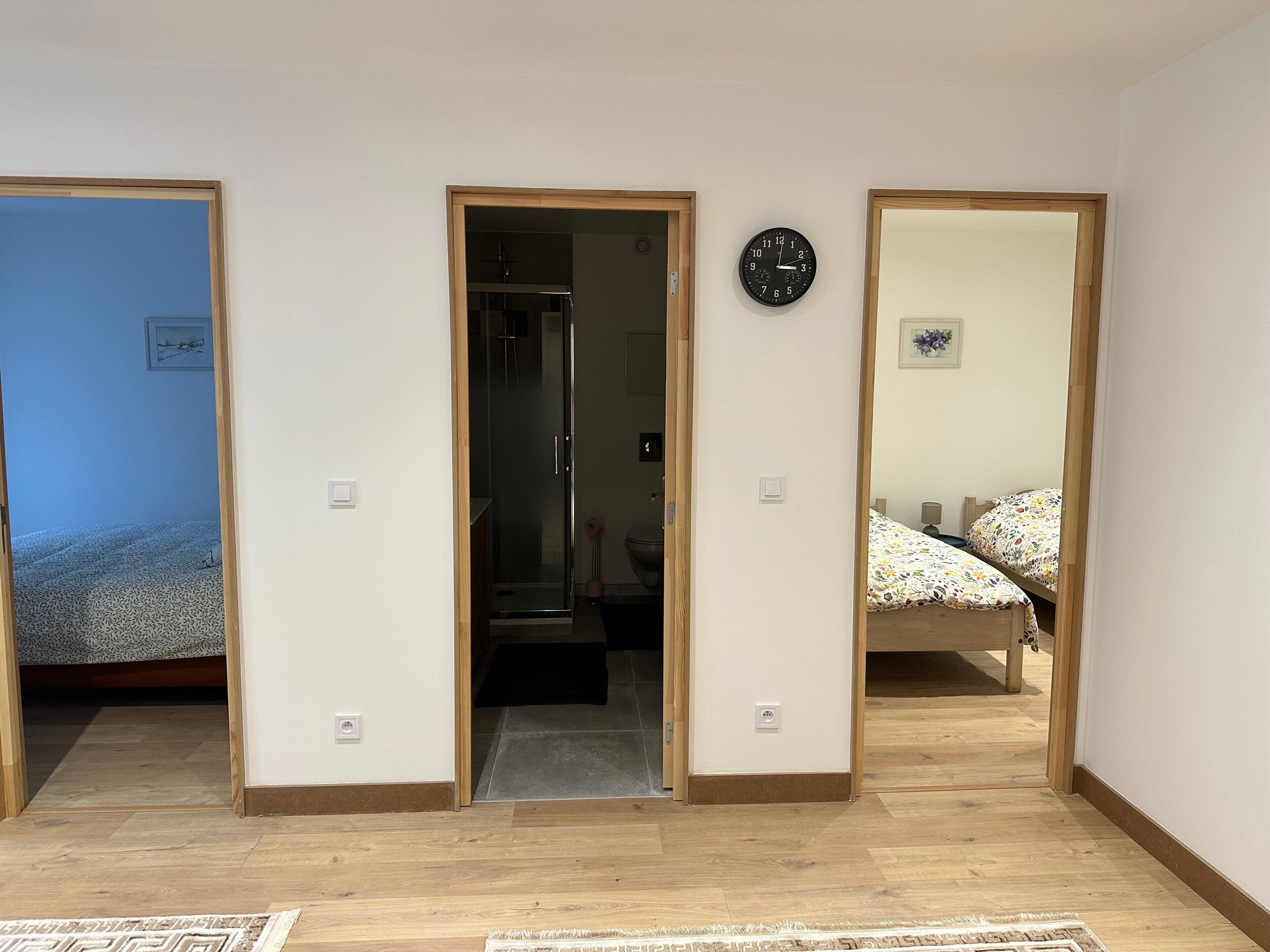 3 chambres, fer et planche à repasser, Wi-Fi gratuit, draps fournis