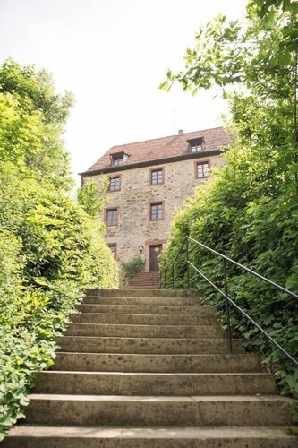 Burgappartement 7  Herrenhaus Ein Platz im Grünen