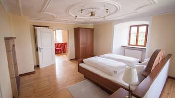 1 bedroom, free WiFi, bed sheets