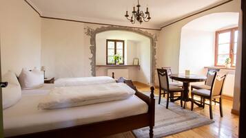 1 habitación, wifi y ropa de cama