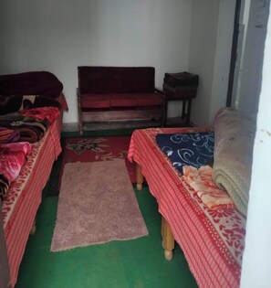 Basic Shared Dormitory, Mixed Dorm