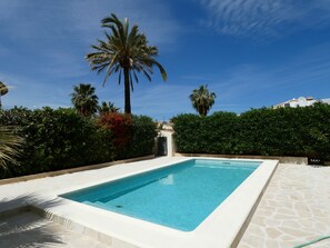 Pool - Villa 'Belmonte' with Mountain View, Wi-Fi and Air Conditioning (Dénia)