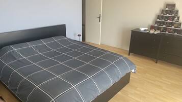 3 bedrooms, free WiFi, bed sheets