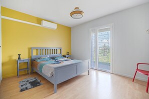 3 bedrooms, free WiFi, bed sheets - Holiday Home 'Opuceb' with Mountain View, Wi-Fi and Air Conditioning (Saint-Papoul)