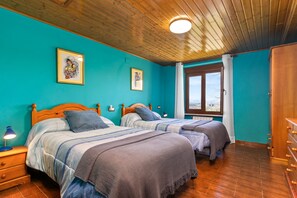 3 bedrooms, free WiFi, bed sheets