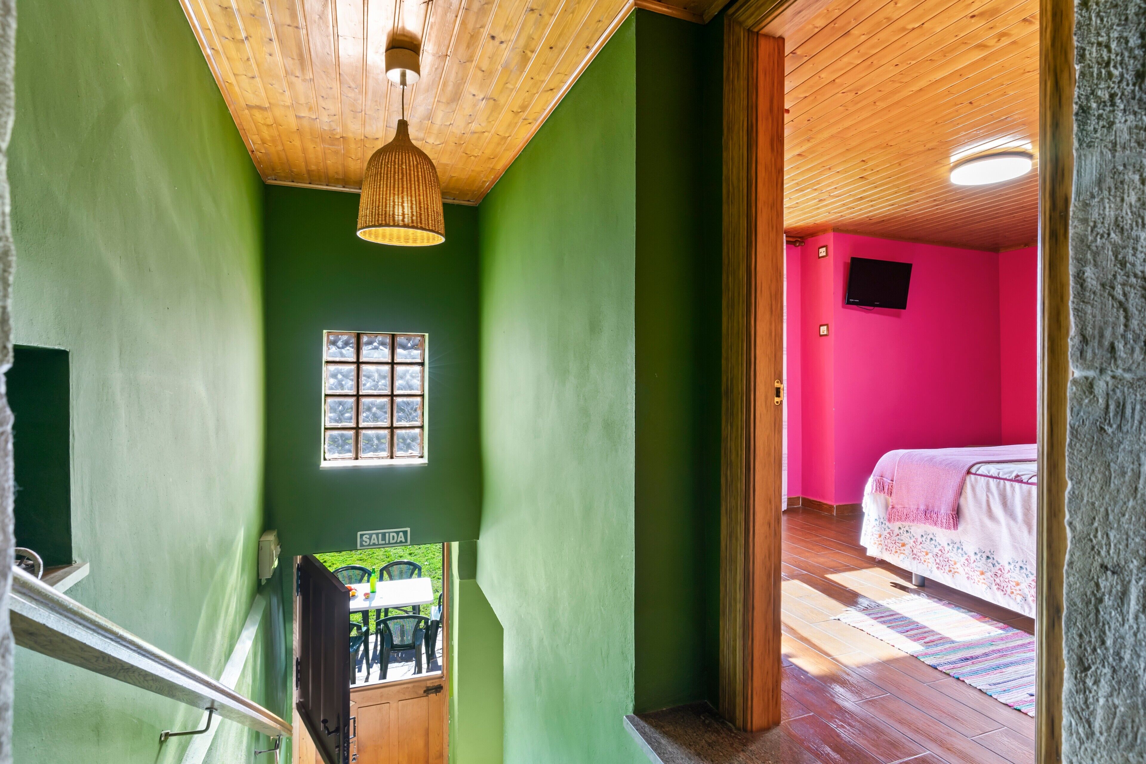 3 bedrooms, free WiFi, bed sheets