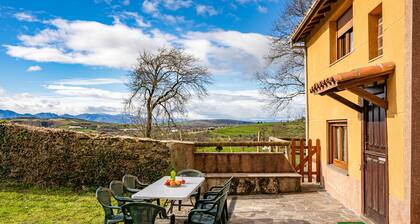 Country House 'Nueva' with Mountain View, Private Terrace and Wi-Fi