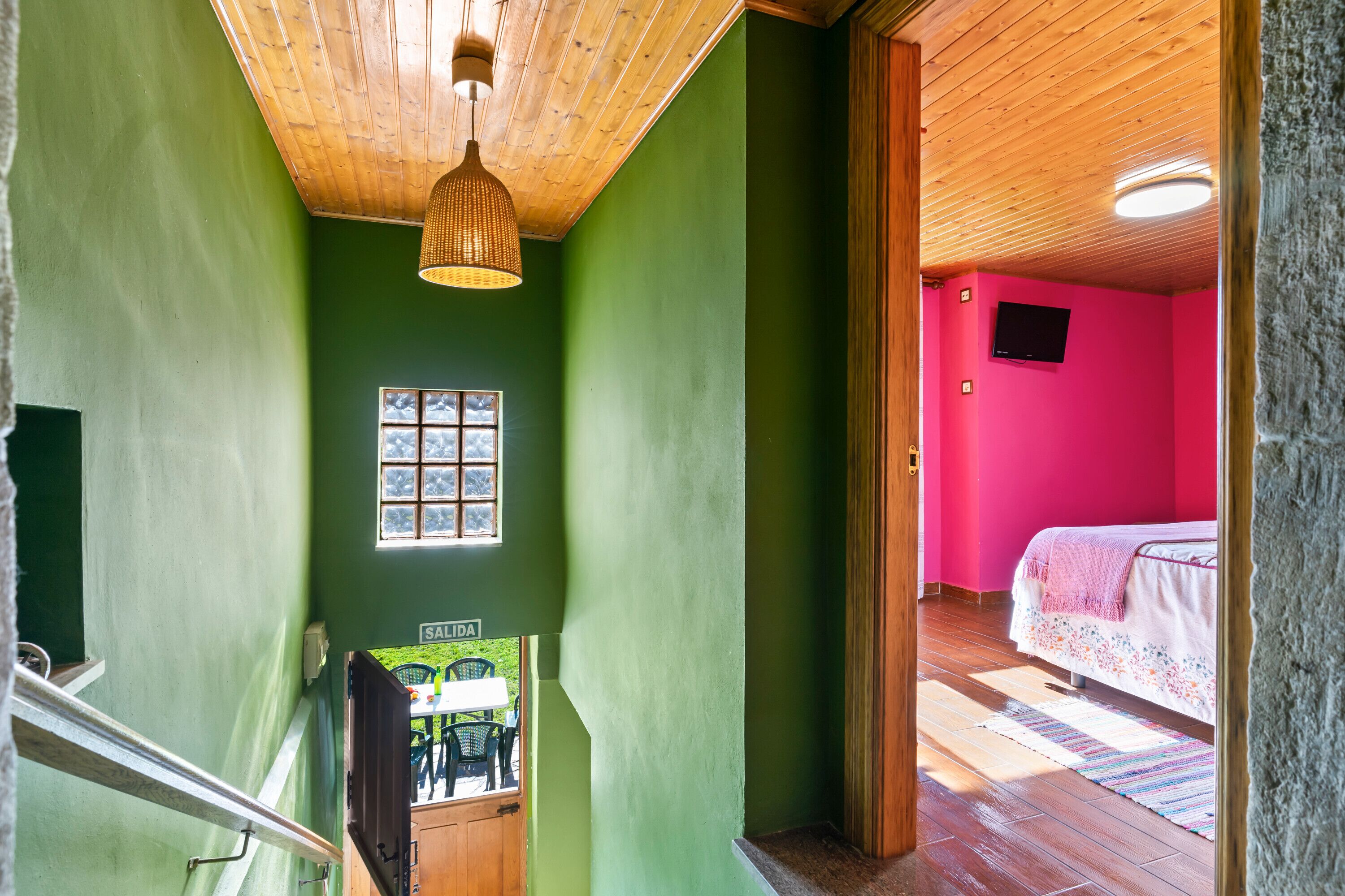 3 quartos, Wi-Fi de cortesia, roupa de cama