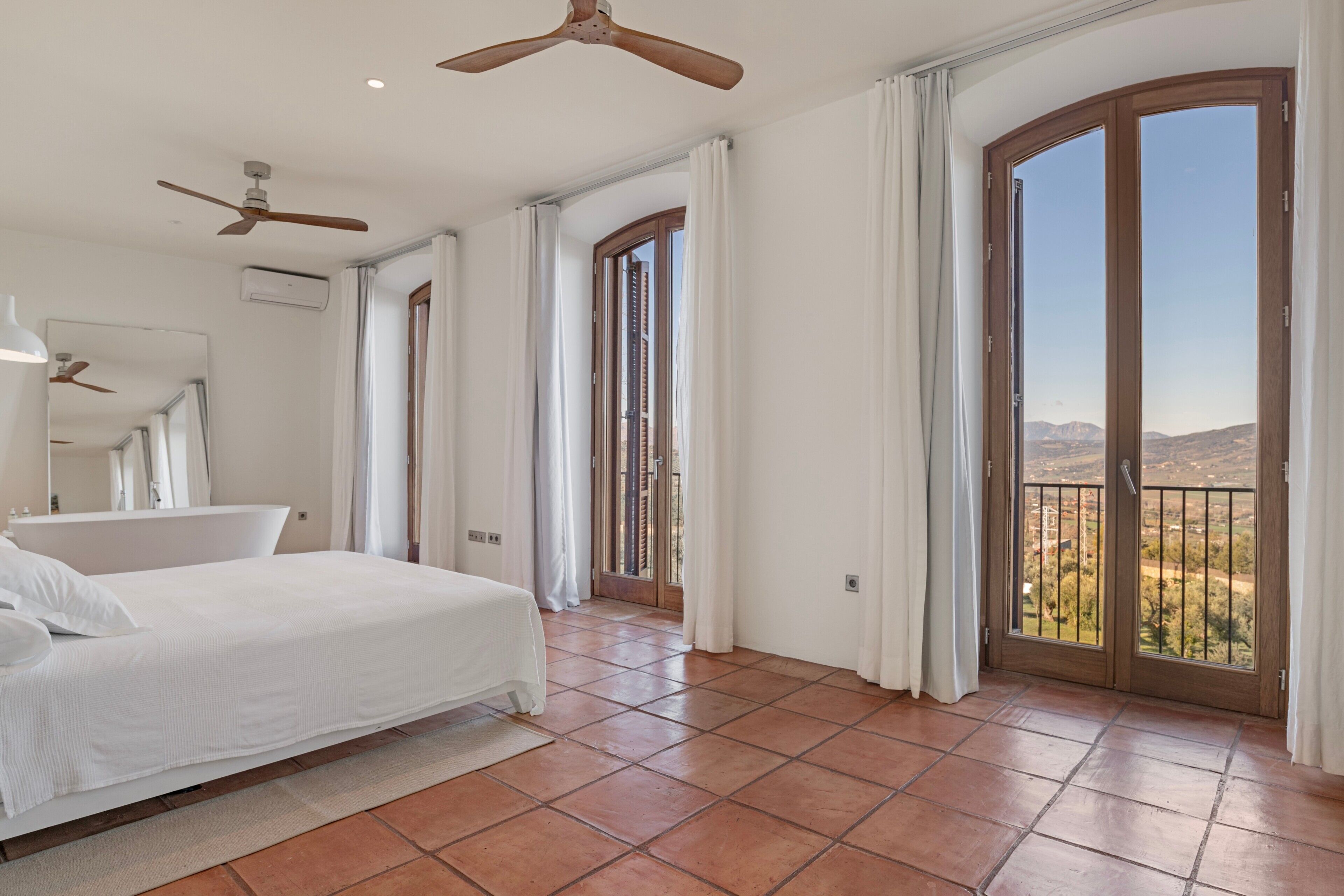 5 多间卧室、熨斗/熨衣板、免费 WiFi、床单