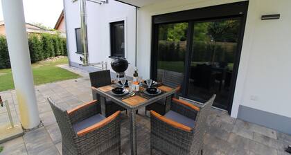 Haus am See mit Zugang