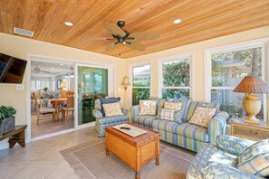 Smart TV, reproductor de DVD y estéreo