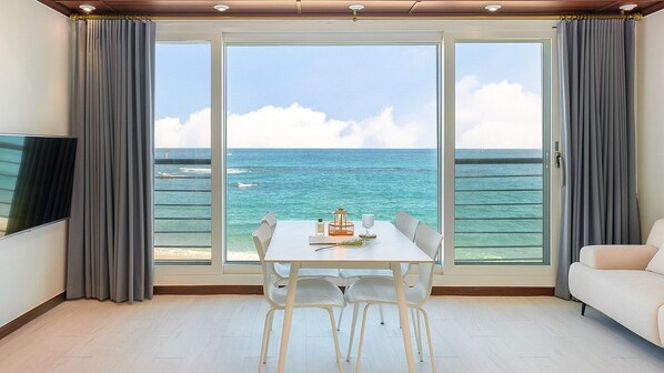 1 bedroom, free WiFi - Goseong Beach Jin Spa Pension (Goseong)