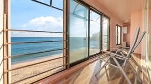 1 bedroom, free WiFi - Goseong Beach Jin Spa Pension (Goseong)