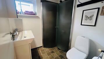 Comfort Studio | Bathroom