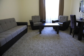 Economy Suite